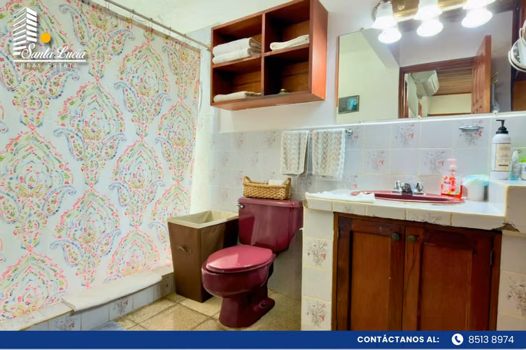 Casa en Venta en Reparto San Juan, Managua - LL