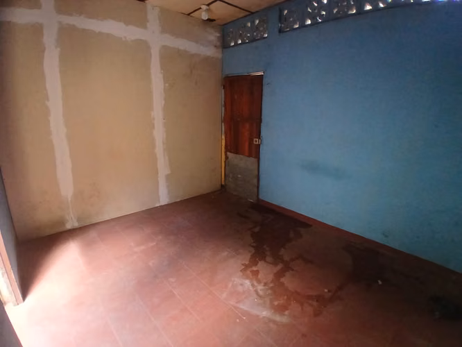 NO-Rento local comercial en Mercado Oriental - Imagen 11