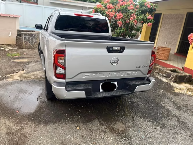 NISSAN FRONTIER