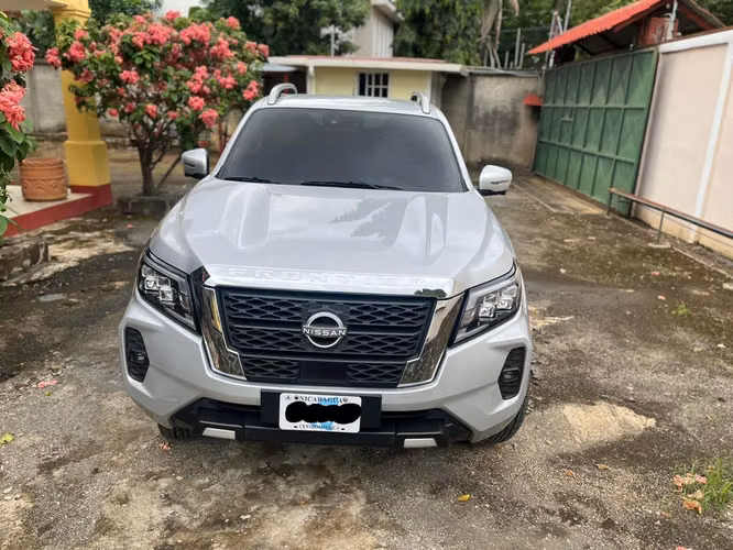 NISSAN FRONTIER