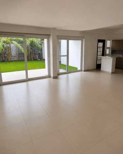 Vendo espectacular Casa en Condominio Tramonto primer entrada las Colinas