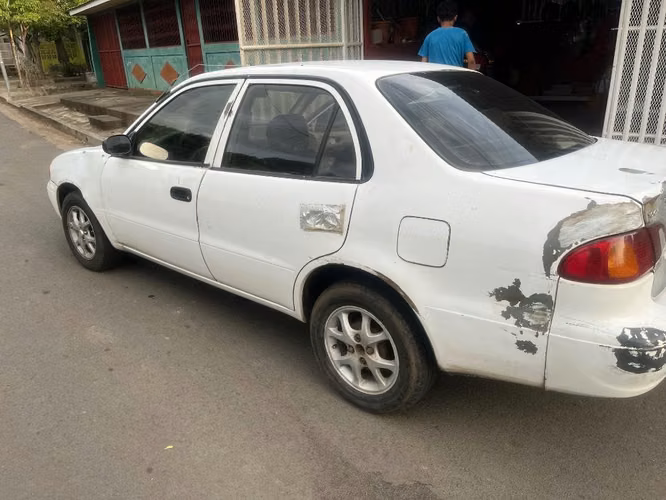 Toyota Corolla 1999 Automático