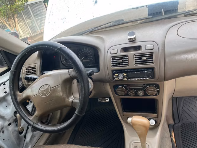 Toyota Corolla 1999 Automático