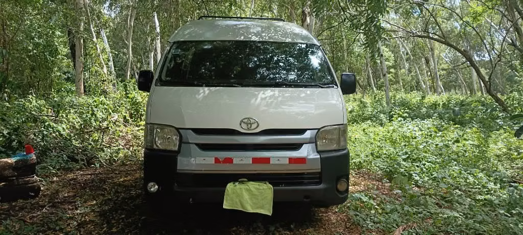 Se vende toyota hiace 2015