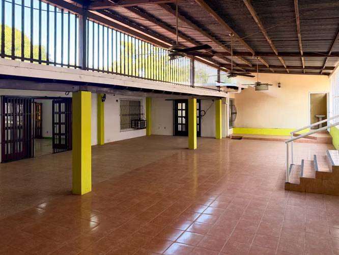 KC-Propiedad comercial en venta en Carretera Sur – Ideal para inversión o desarrollo