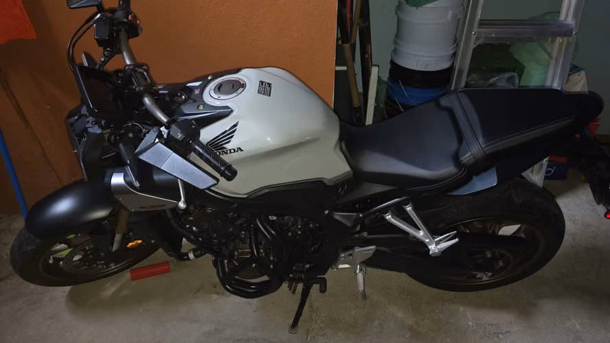 Se vende Moto Honda CB650R