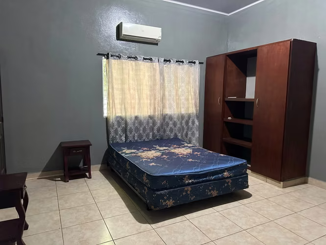 Alquilo apartamento sin amueblar