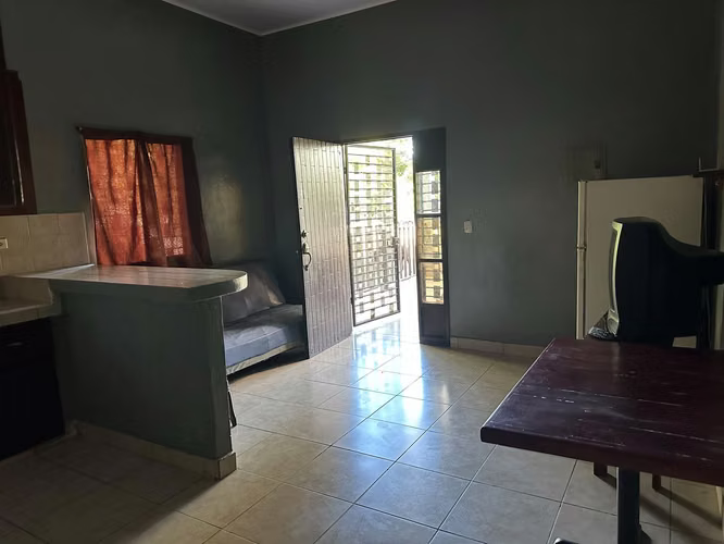 Alquilo apartamento sin amueblar