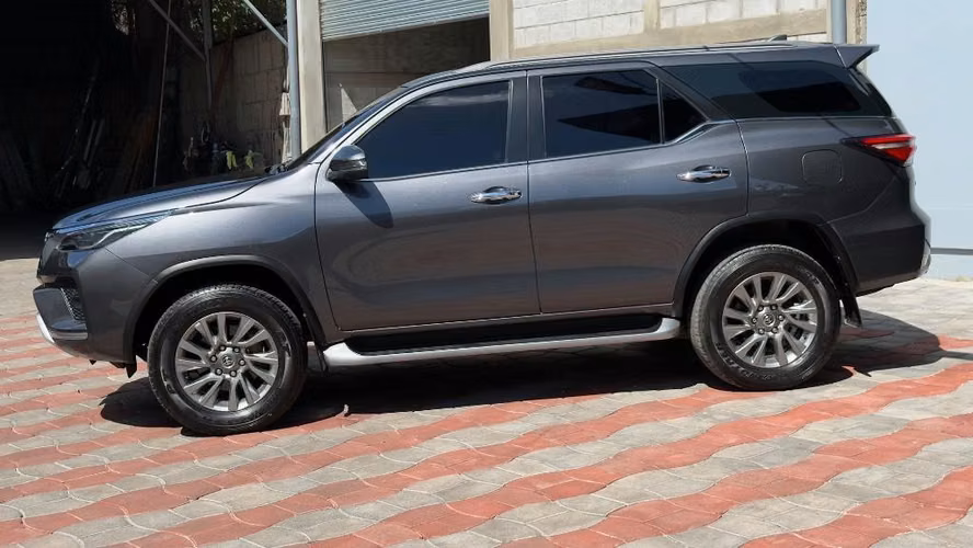 Toyota fortuner
