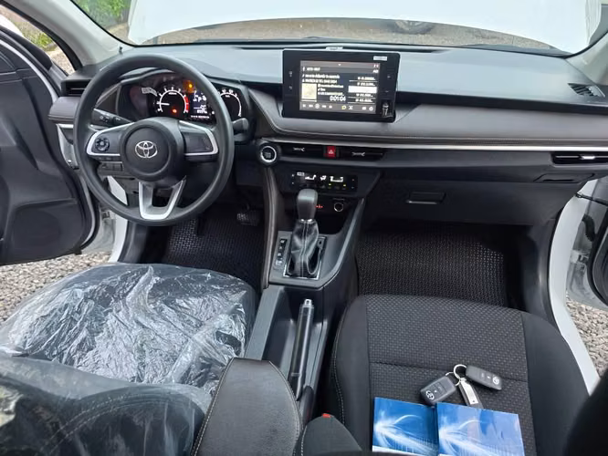 VENDO BELLO TOYOTA YARIS AÑO 2026 FULL AUTOMATICO