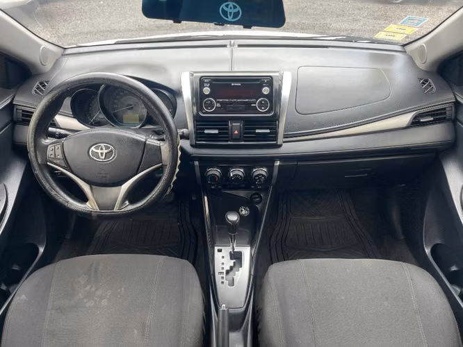TOYOTA YARIS 2016 AUTOMATICO
