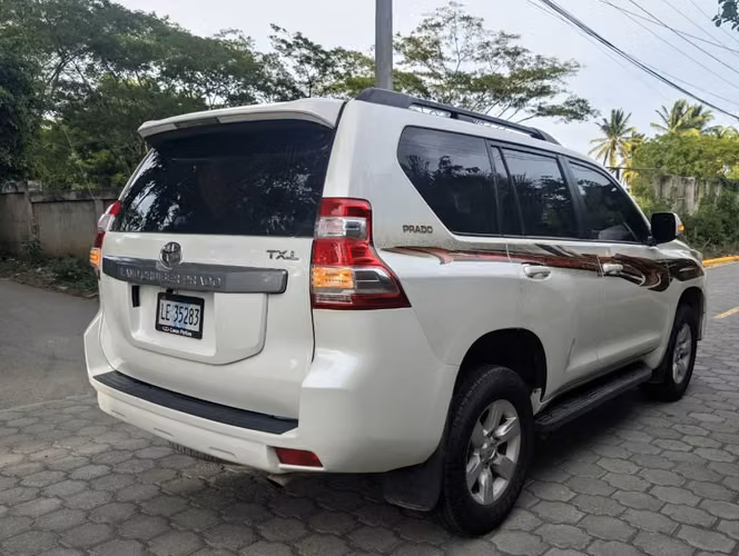 Toyota Prado 5L mecánica año 2016