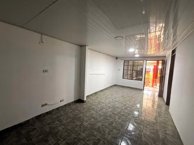 AM - SE VENDE CASA EN BELLO HORIZONTE