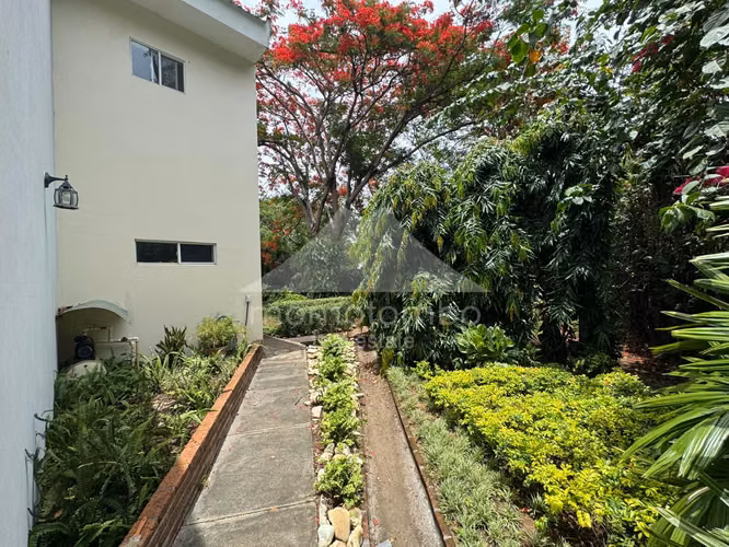 Casa en Renta Villa Fontana Sur, Managua