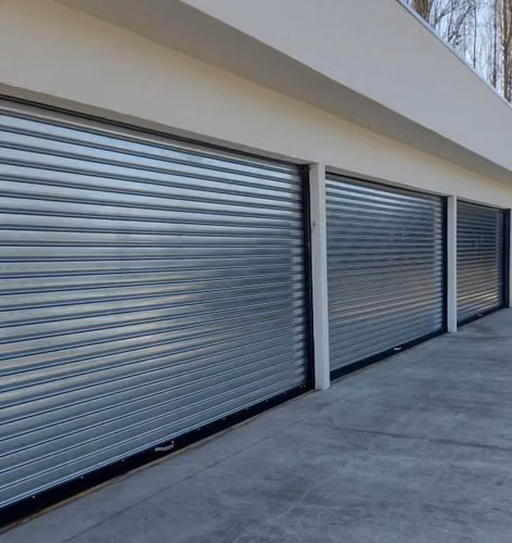 Instalación y Mantenimiento de Cortinas Metálicas