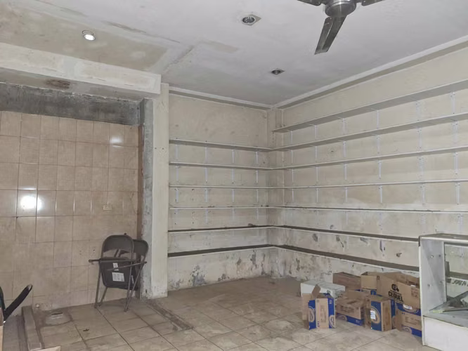 KW - ¡Venta de propiedad comercial en Bolonia !! - Imagen 3