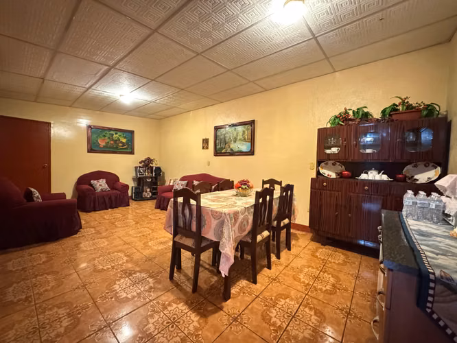 Venta de Casa en Barrio Santa Rosa