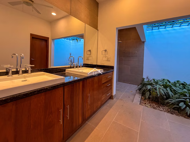 LL - Se Vende Casa Moderna en Balcones de Santo Domingo