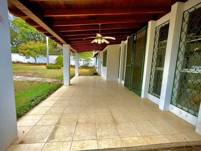 Alquiler de Casa en Carretera Sur