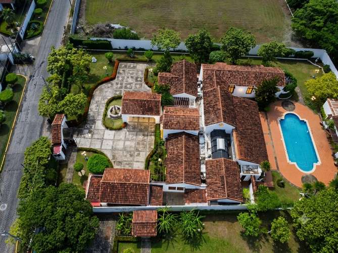 House for sale or rent in Las Colinas