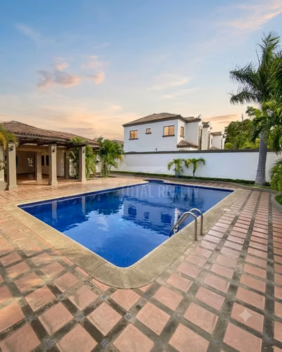 Casa en alquiler en Santo Domingo - Imagen 4