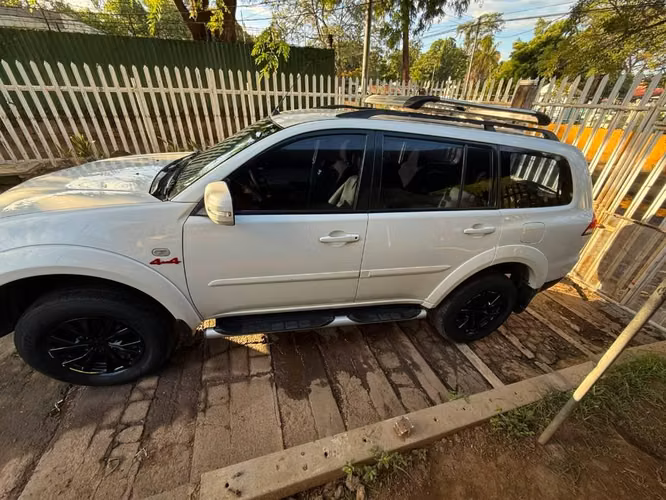 Mitsubishi Nativa año 2016