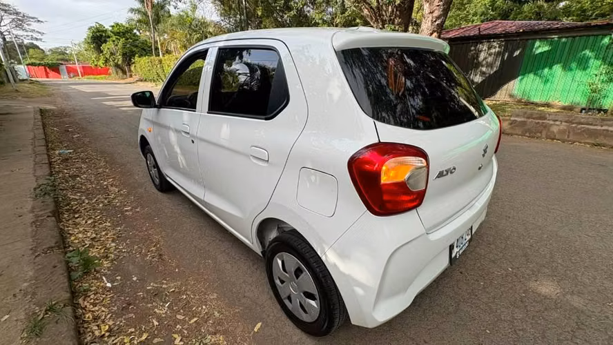 Suzuki Alto año 2025