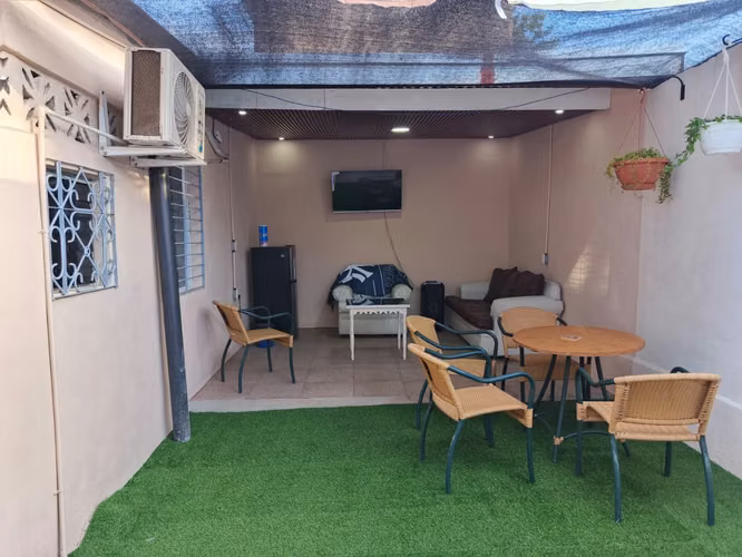 Rento habitación amueblada en Colonia 9 de junio