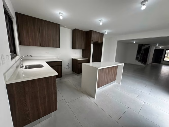 Casa en Alquiler | Cortijo de la Sierra, Km 13 Carretera a Masaya