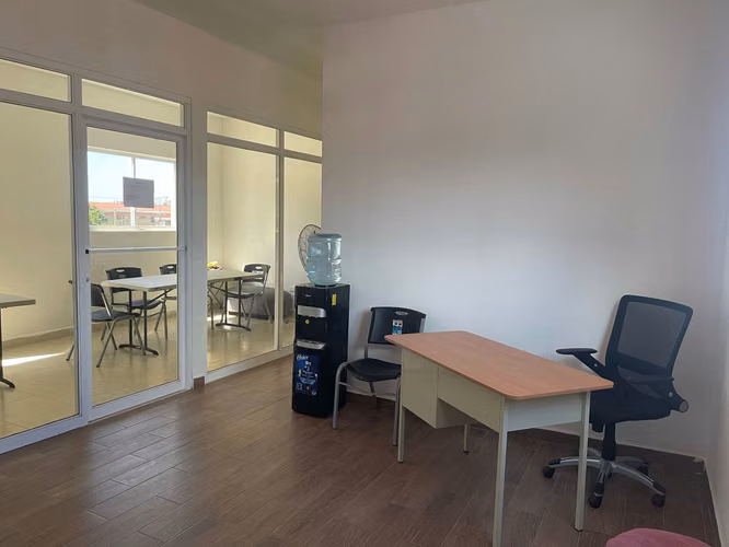 ¡Edificio de Oficinas en Venta – Bolonia!