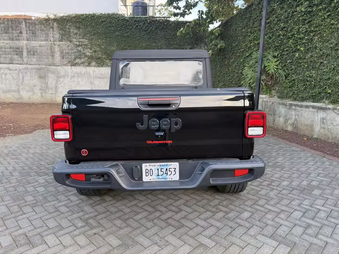 JEEP RUBICON GLADIADOR -2024
