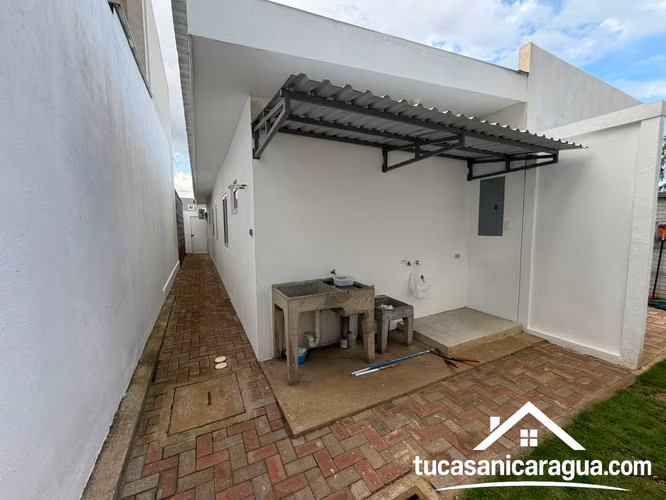 Se renta casa nueva en las colinas managua