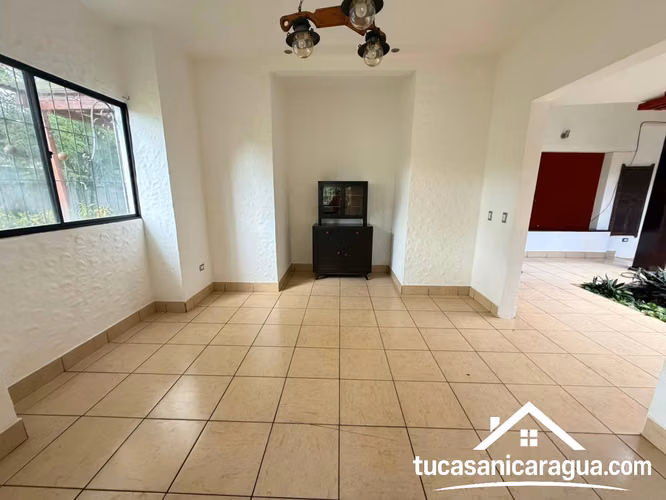 Rento casa estilo quinta en las colinas managua