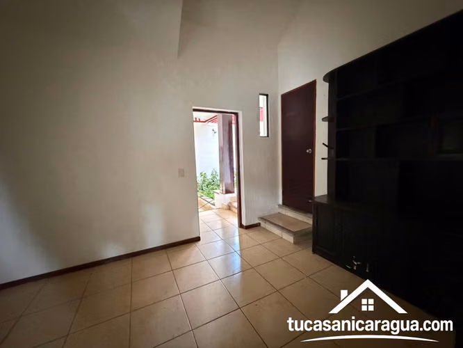Rento casa estilo quinta en las colinas managua