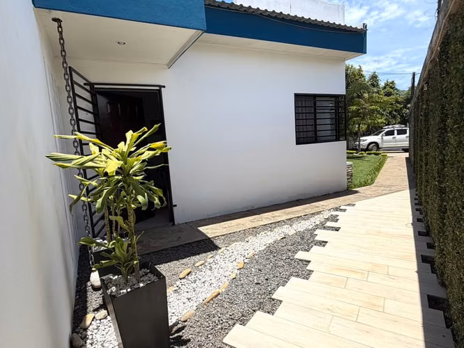 Casa en Renta en Residencial MonteClara, Km 13 Carretera a Masaya | US$800 mensuales - Imagen 8