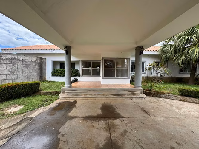 Venta de Casa en Carretera a Masaya - Imagen 2