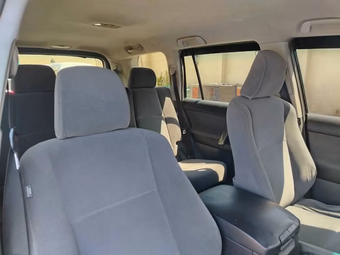 TOYOTA PRADO TXL AÑO 2012 MOTOR 5L EN EXCELENTES CONDICIONES! - Imagen 8