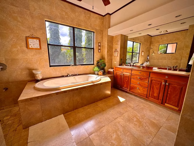 Preciosa Casa en Venta en Carretera Sur - Imagen 16