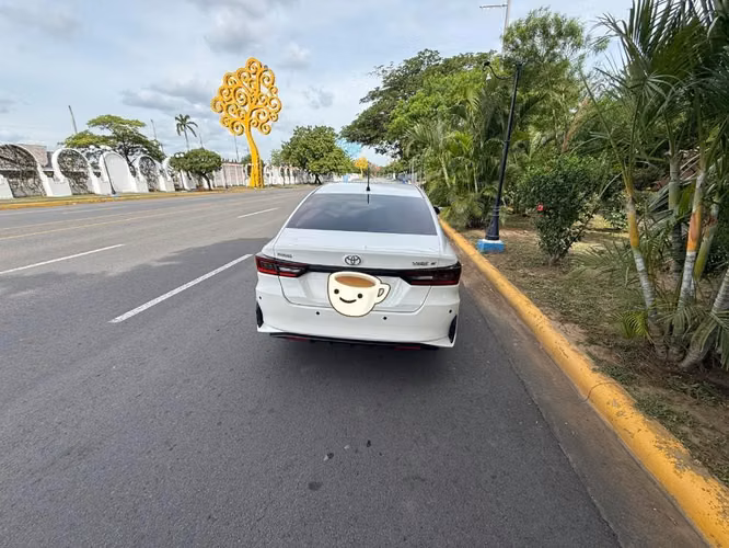 TOYOTA YARIS 2023
