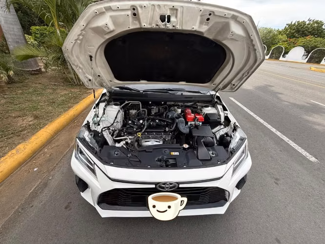 TOYOTA YARIS 2023