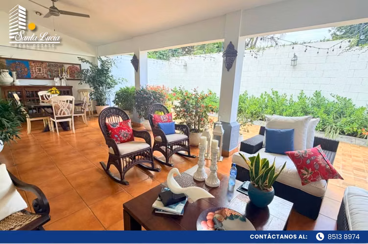 Casa Amueblada de Lujo en Renta en Residencial - LL