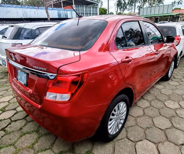 Suzuki Dzire Mecánico año 2025 - Imagen 3