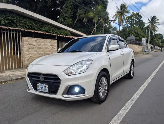 Suzuki Swift Dzire mecánico año 2023