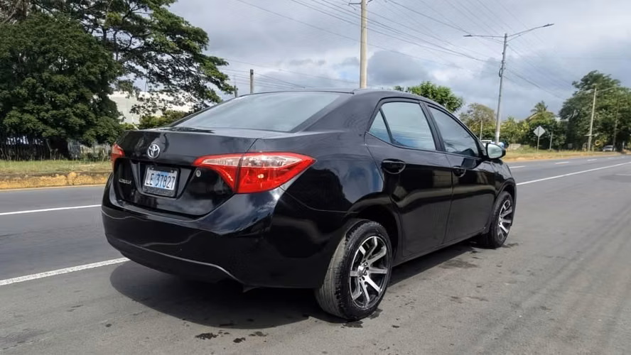 Toyota Corolla Automático año 2017