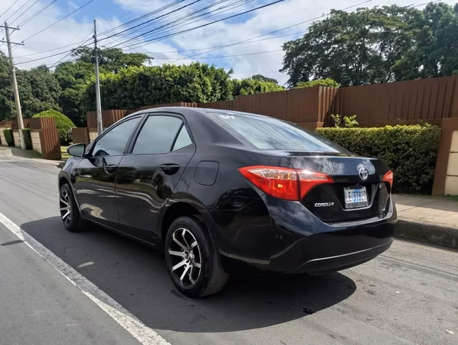 Toyota Corolla Automático año 2017