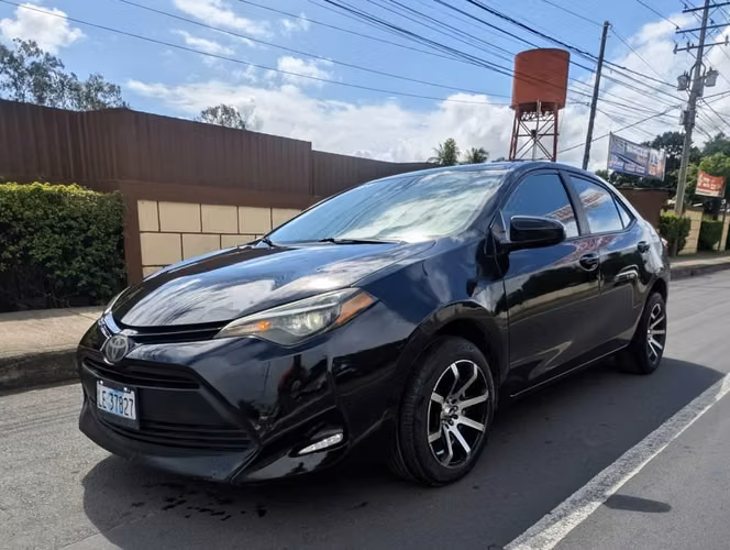 Toyota Corolla Automático año 2017