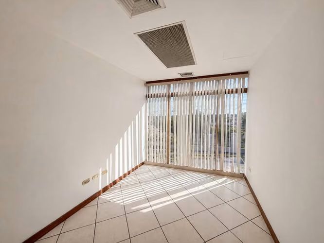 Oficina / Consultorio Médico en Venta en Ofiplaza, Managua