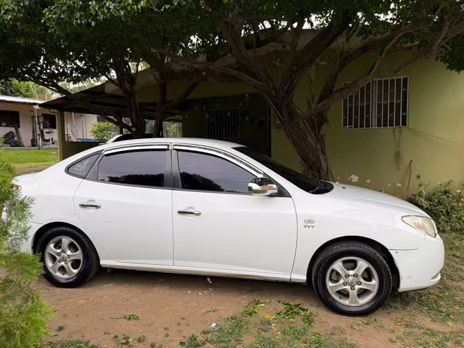 Hyundai Avante 2009