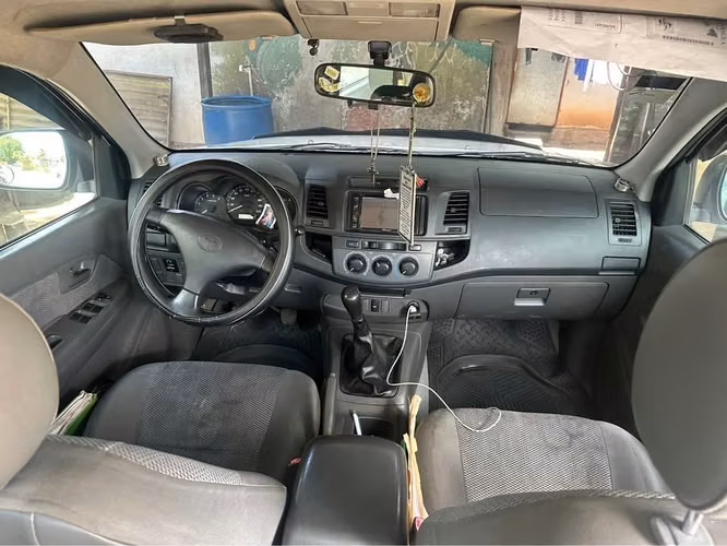 HILUX  BAJA  4*2  --  AÑO :::: 2014 - Imagen 2