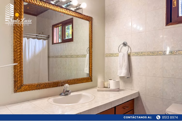 Casa de Lujo en Venta en Mirador de Santo Domingo - LL 